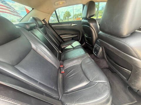 2018 Chrysler 300 Touring