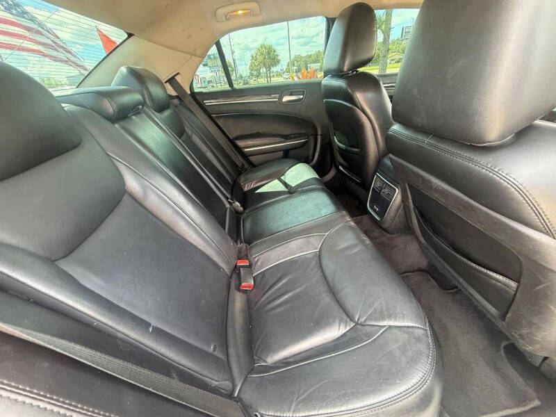 2018 Chrysler 300 Touring