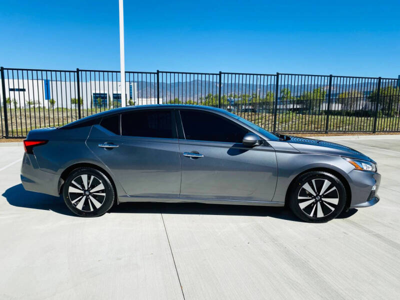 2022 Nissan Altima 2.5 SV