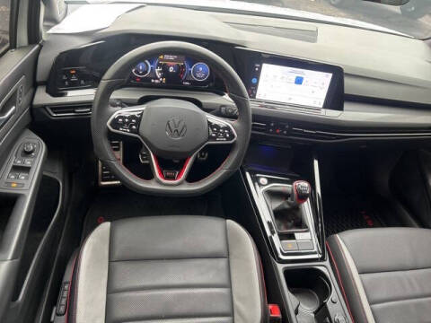 2024 Volkswagen Golf GTI 380 SE