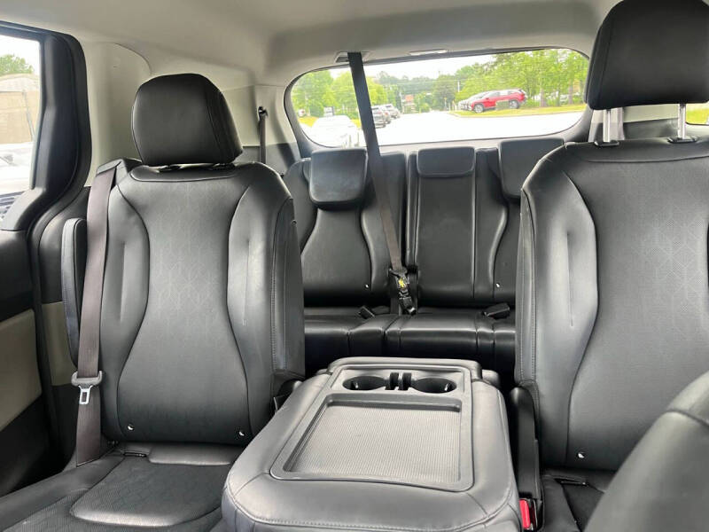 2025 Kia Carnival LXS