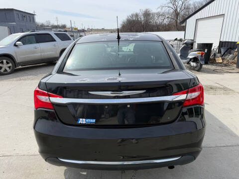 2011 Chrysler 200 Limited