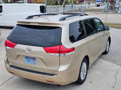 2011 Toyota Sienna XLE 8-Passenger