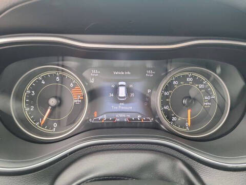 2023 Jeep Cherokee Altitude Lux