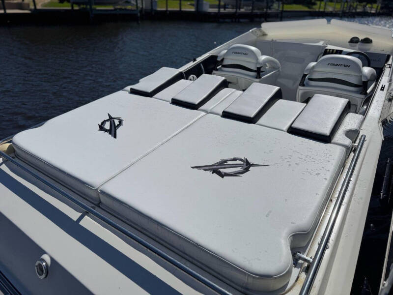 1989 FOUNTAIN 35 LIGHTNING Off Shore