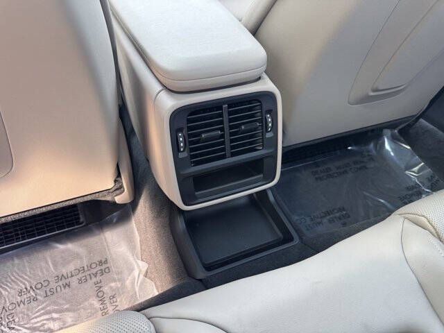 2025 Porsche Taycan 4