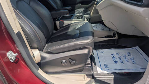 2017 Chrysler Pacifica Touring-L Plus