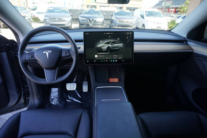 2024 Tesla Model Y Performance