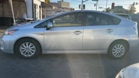 2014 Toyota Prius Plug-in Hybrid