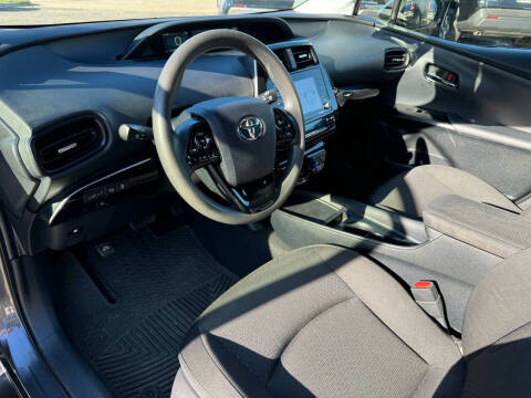 2021 Toyota Prius LE