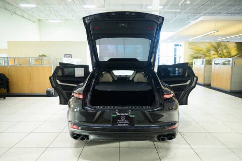 2025 Porsche Panamera 4