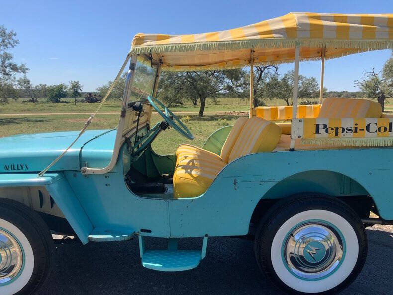 1960 Willys Surrey Gala