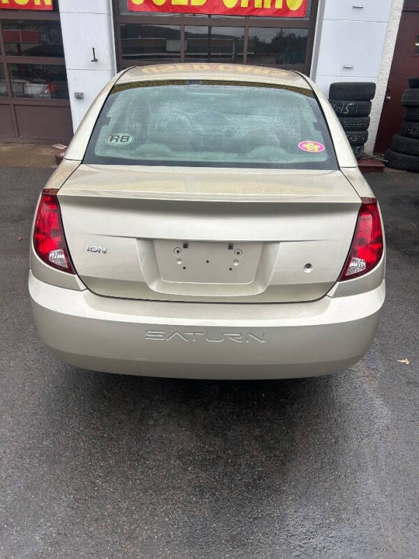 2004 Saturn Ion 2