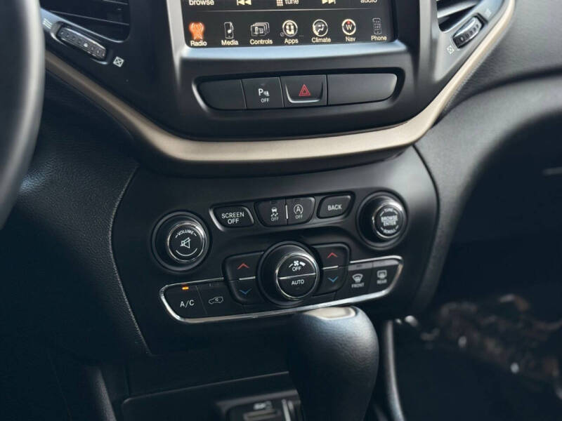 2017 Jeep Cherokee 75th Anniversary