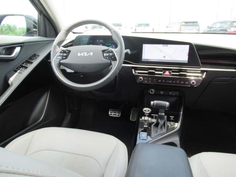 2025 Kia Niro EX Touring