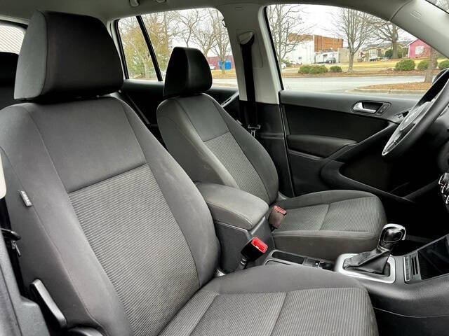 VolkswagenTiguan Limited25