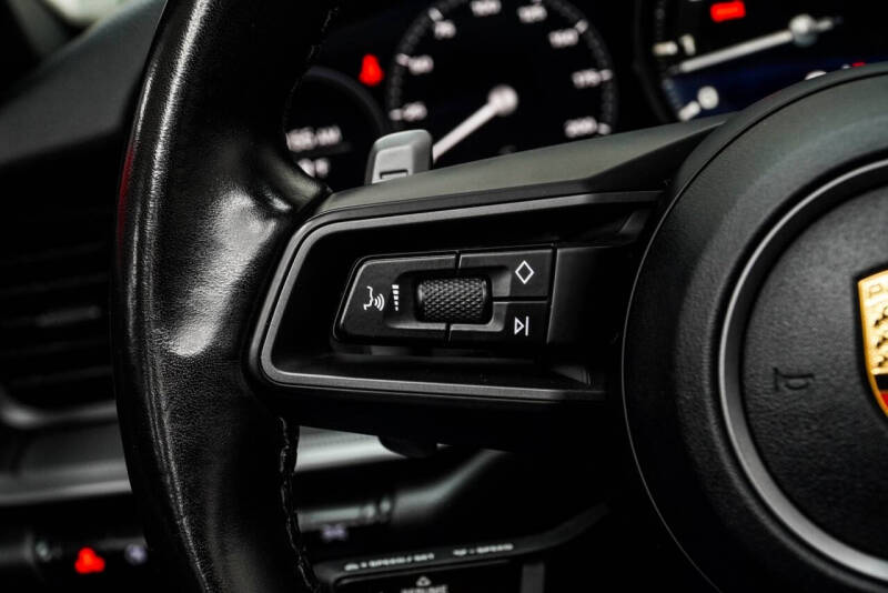 2022 Porsche 911 Carrera