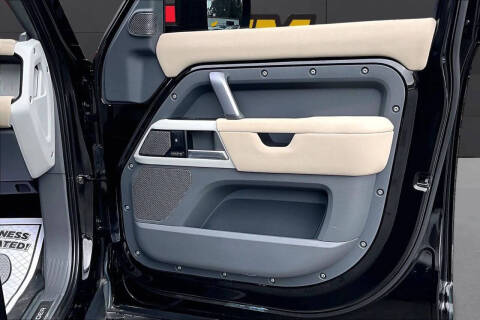 2022 Land Rover Defender 110 X-Dynamic SE