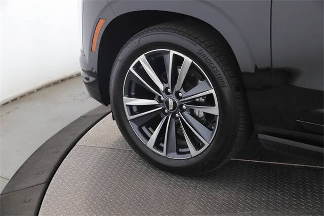 2025 Cadillac Escalade ESV Sport