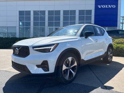 2026 Volvo XC40 B5 Plus