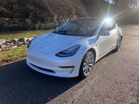 2018 Tesla Model 3 for sale at Bogie's Motors in Saint Louis MO