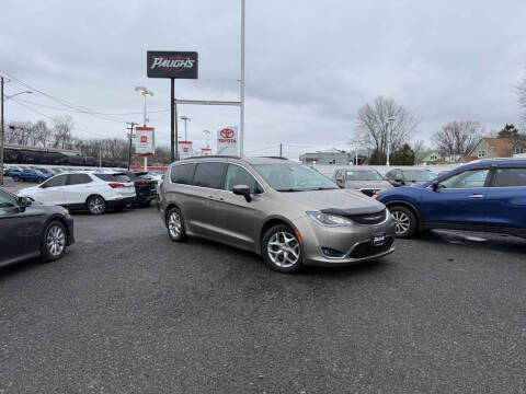 2017 Chrysler Pacifica Touring Plus