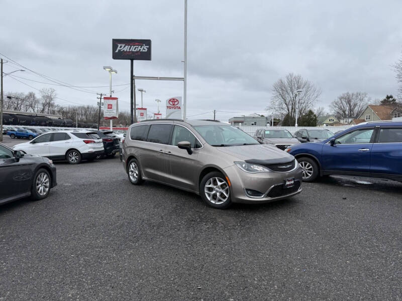2017 Chrysler Pacifica Touring Plus