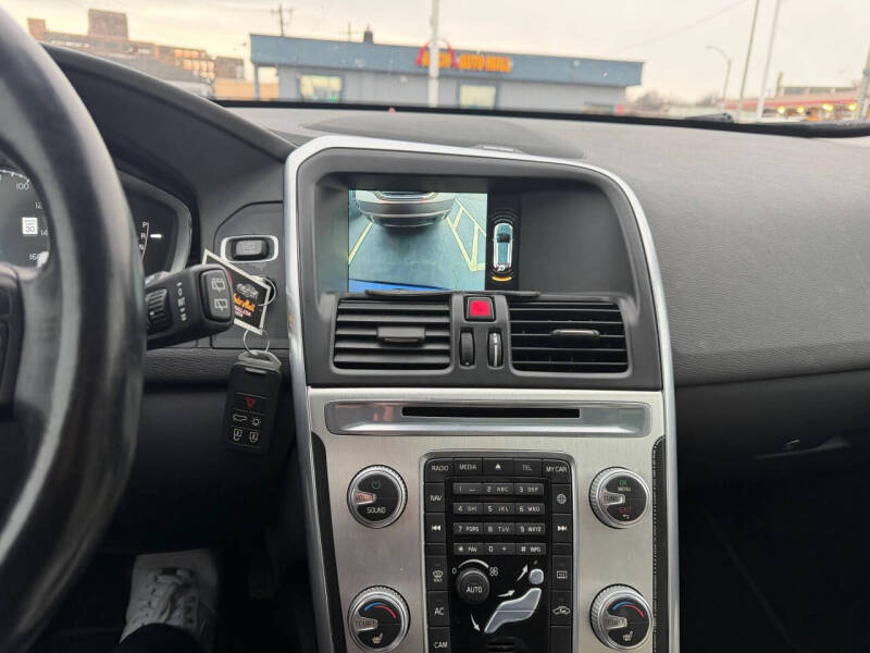 2015 Volvo XC60 T6 Platinum