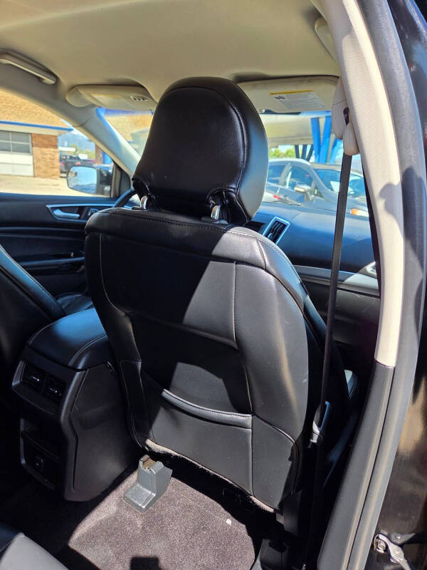 2017 Ford Edge Titanium