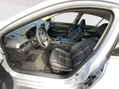 2025 Nissan Altima 2.5 SR