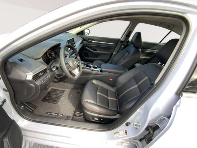2025 Nissan Altima 2.5 SR