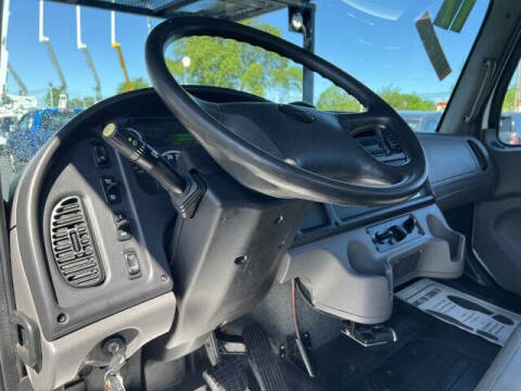 2017 Freightliner M2 106