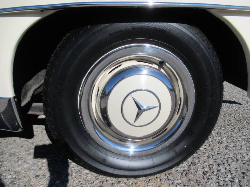 1962 Mercedes-Benz 190-Class