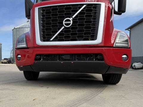 2020 Volvo VNR