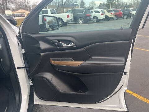 2017 GMC Acadia SLE-2