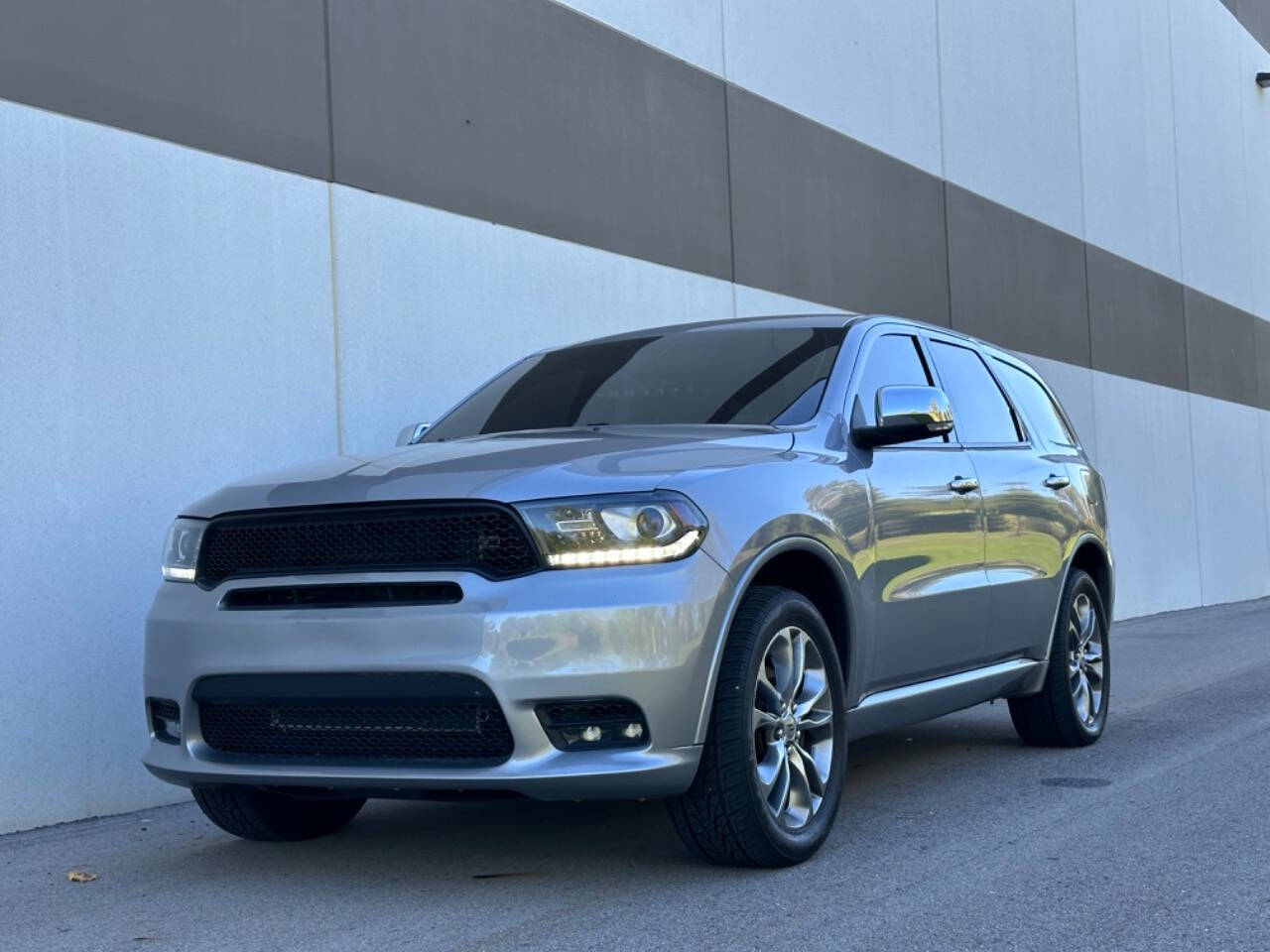 2019 Dodge Durango for sale at Phoenix Motor Co in Romulus, MI