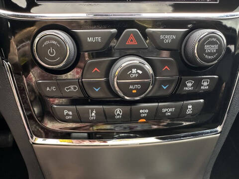 2020 Jeep Grand Cherokee Laredo