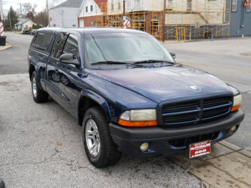 2002 Dodge Dakota for sale at NEW RICHMOND AUTO SALES in New Richmond OH