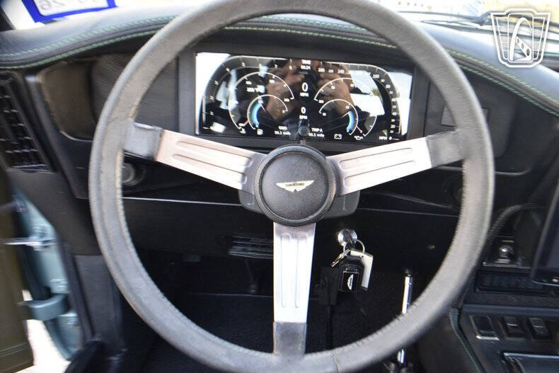 1976 Aston Martin V8 Vantage