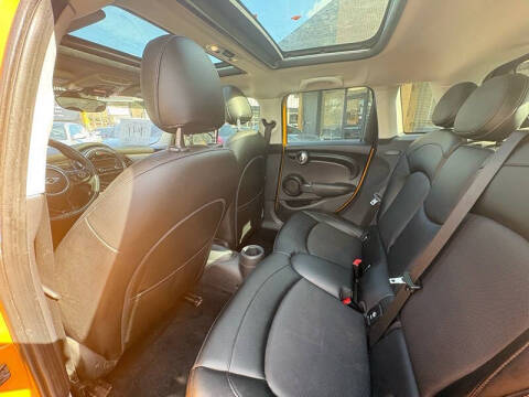 2016 MINI Hardtop 4 Door Cooper