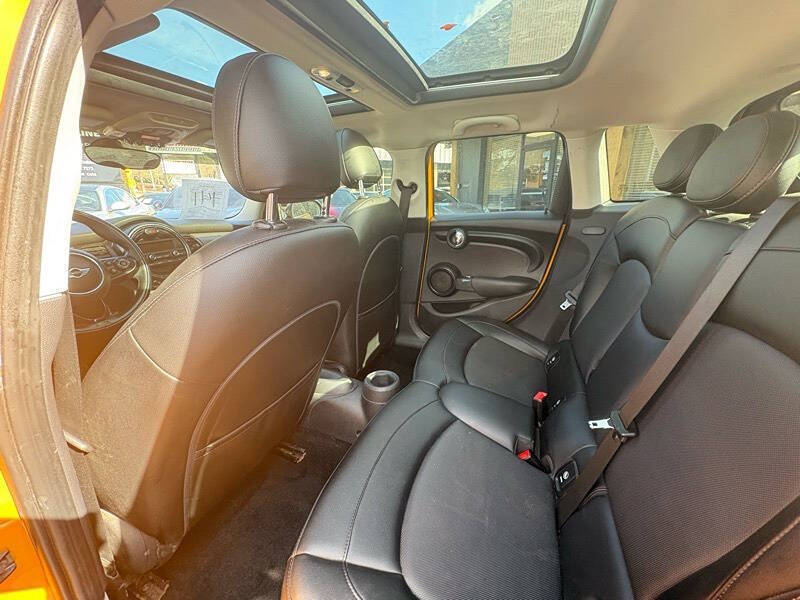 2016 MINI Hardtop 4 Door Cooper