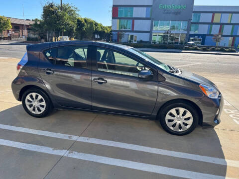 2014 Toyota Prius c Two