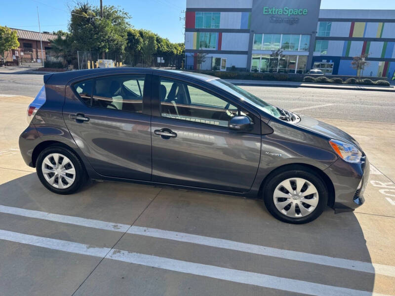 2014 Toyota Prius c Two