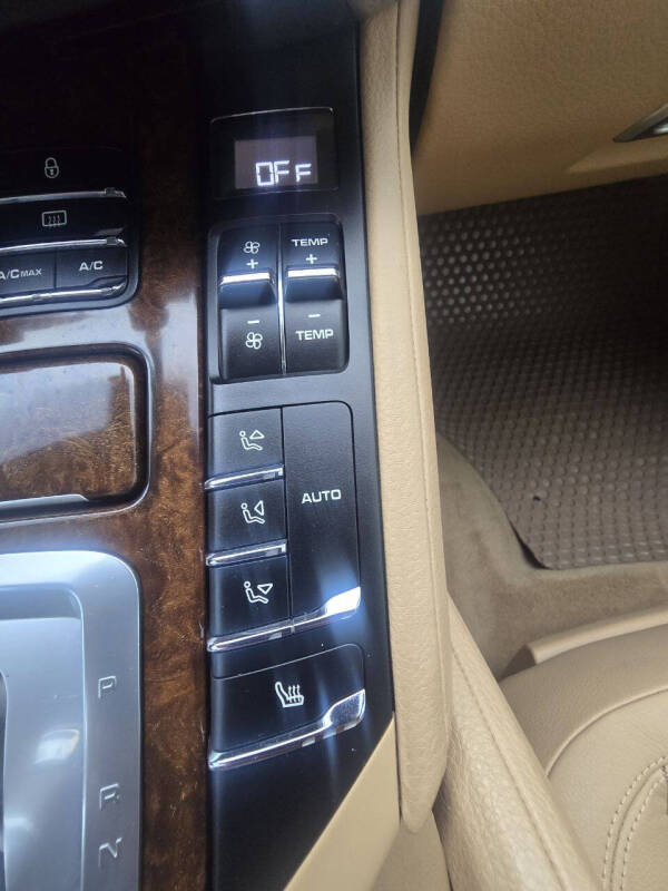 2013 Porsche Cayenne Tiptronic