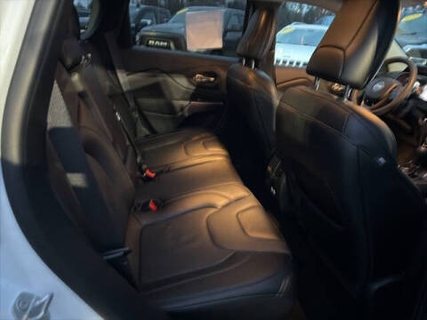 2022 Jeep Cherokee Latitude Lux