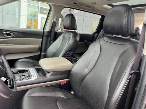 2025 Kia Carnival SX