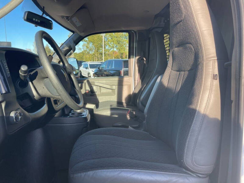 2023 Chevrolet Express 2500