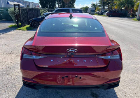 2023 Hyundai Elantra SEL