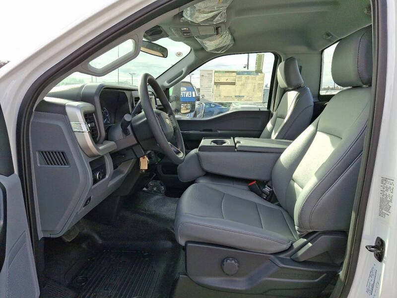 2025 Ford F-350 Super Duty XL