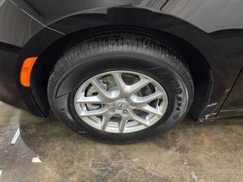 2026 Chrysler Voyager LX